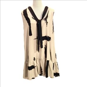 Dressin Cute Paint Strokes Art Design/Pattern Ruffled Hem Sleeveless Size XL